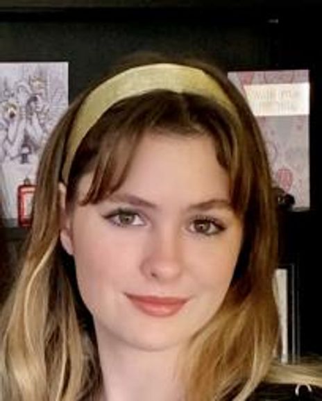 Afra Sophia Tully Headshot