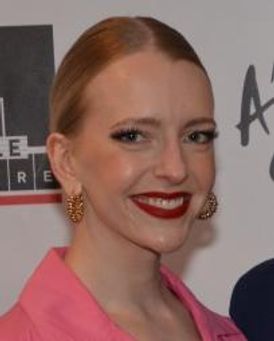 Elizabeth Brady Headshot