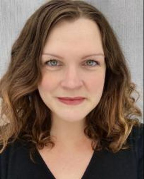Lilli Komurek Headshot