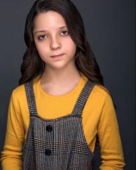 Emily Isabel Headshot