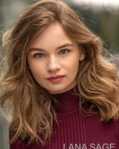 Lana Sage Headshot