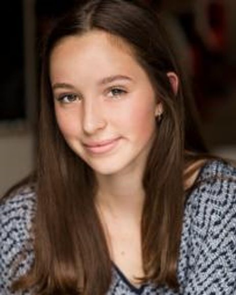 Emily Johanna Robinson Headshot