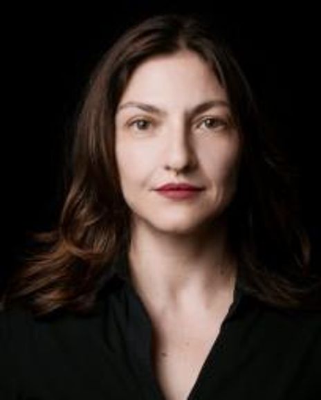 Kat Mustatea Headshot