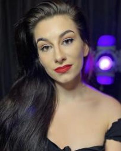 Bethaney Wellings-Davies Headshot