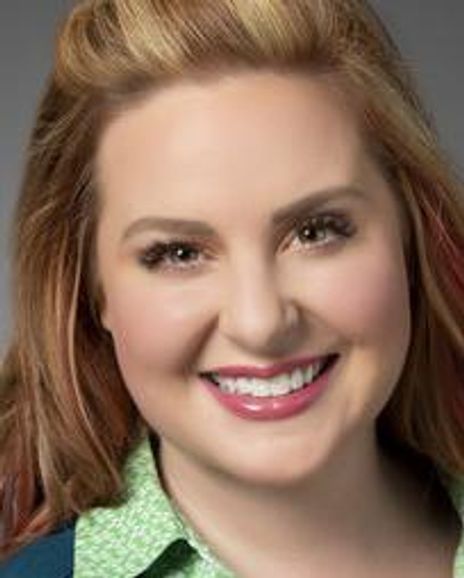 Susan Riley Headshot