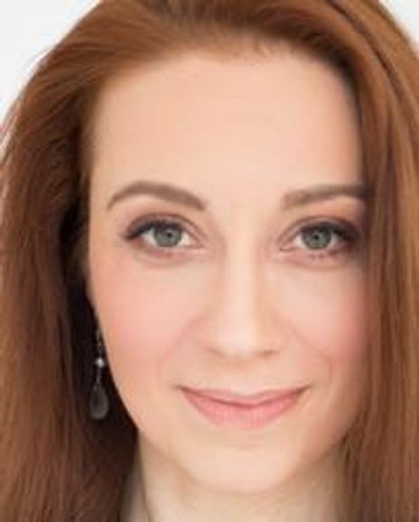 Elizabeth Troxler Headshot