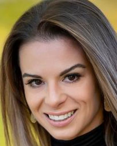 Sarah Rose Stack Headshot