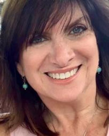 Susan Cinoman Headshot