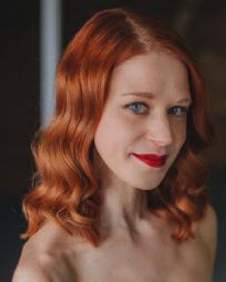 Rachael Fox Headshot