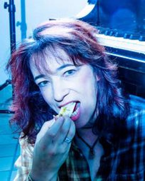 Amy Engelhardt Headshot