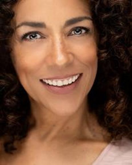 Nana Ponceleon Headshot