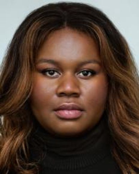 Terrie Lynne Headshot