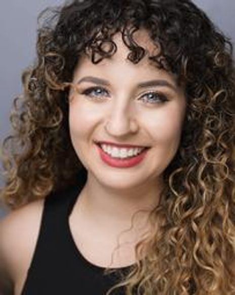 Emily Qualmann Headshot