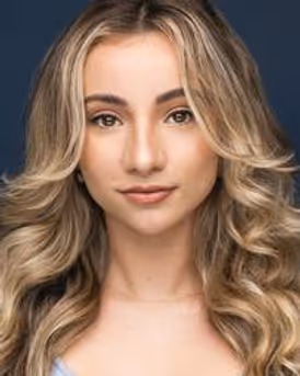 Julia Grondin Headshot