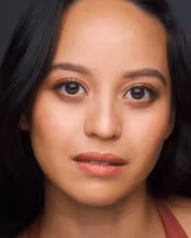 Chloe Nadon-Enriquez Headshot