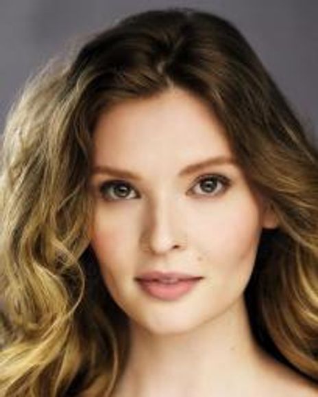 Victoria Oliver Headshot