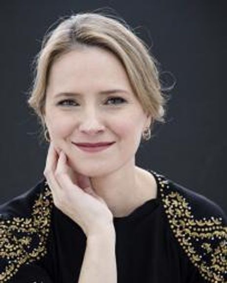 Liz Gurland Headshot