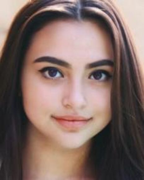 Mia Rasinski Headshot