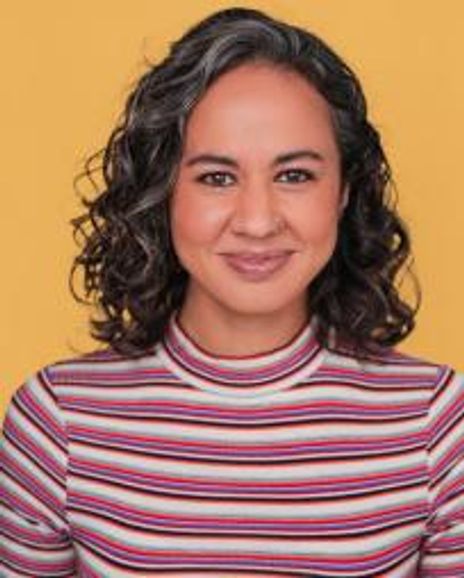 Tina Muñoz Pandya Headshot