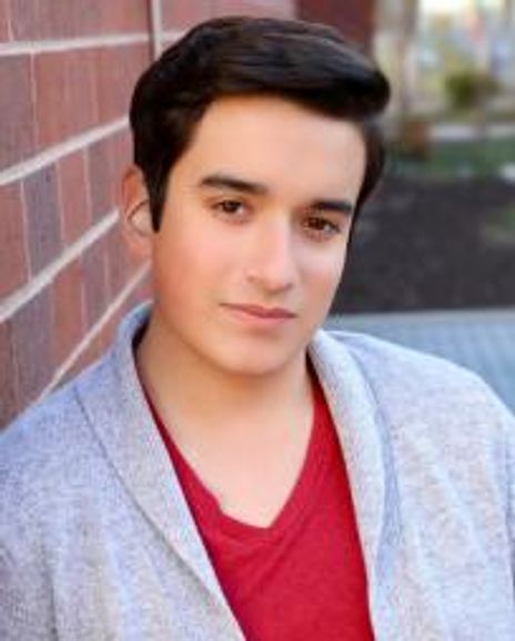 Robin Robles Headshot