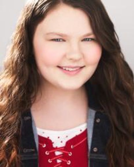 Lucy J Kassel Headshot