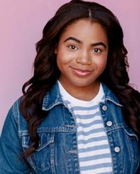 Samantha Miller Headshot