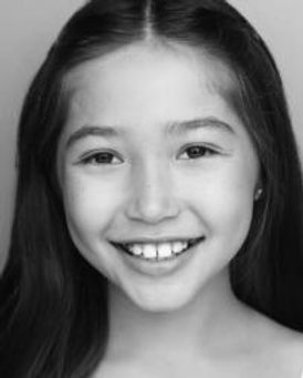 Evie Winter Lee Headshot