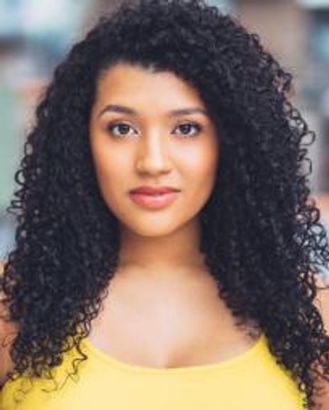 Lydia Burke Headshot