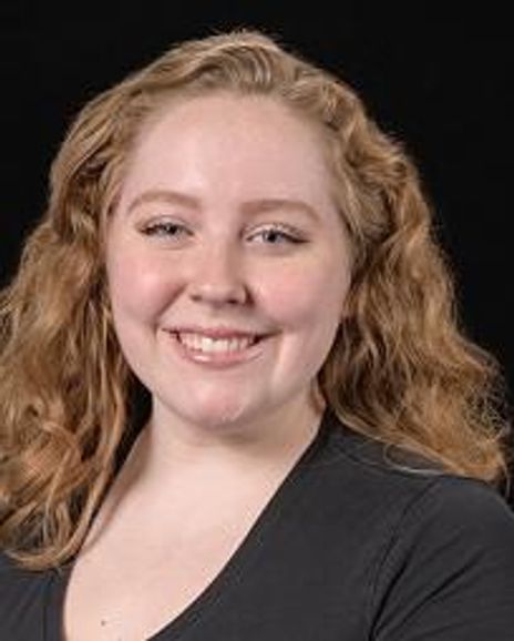 Caitlyn Porter Headshot