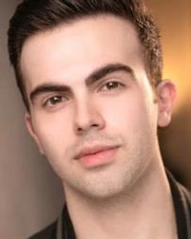 Julio Rey Headshot