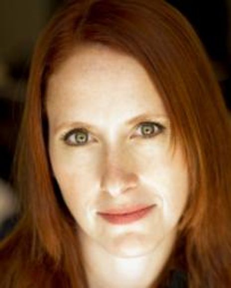 Amanda Cooley Davis Headshot