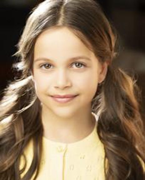 Scarlett Vivian Unger Headshot