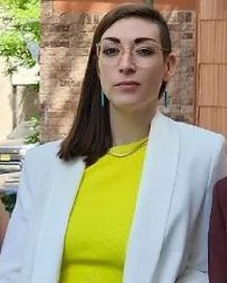 Daniela Hart Headshot