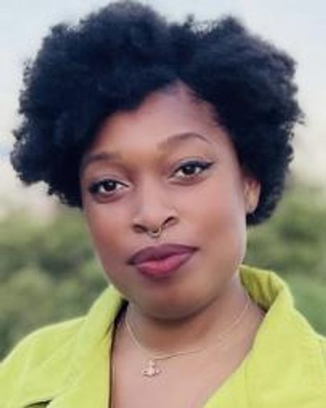 Azalea Fairley Headshot