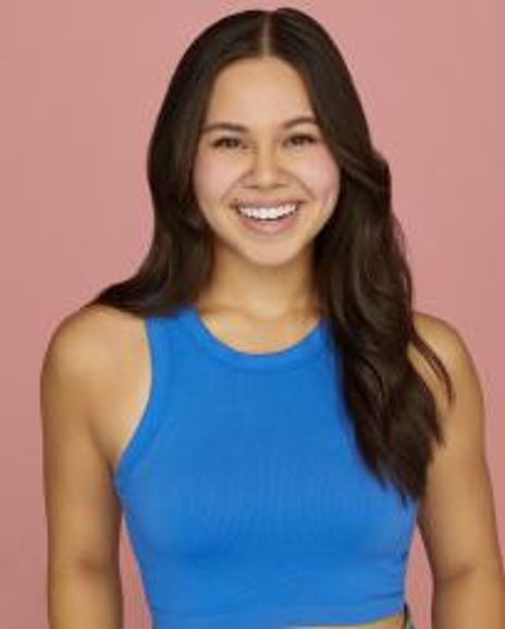 Arielle Dettmer Headshot