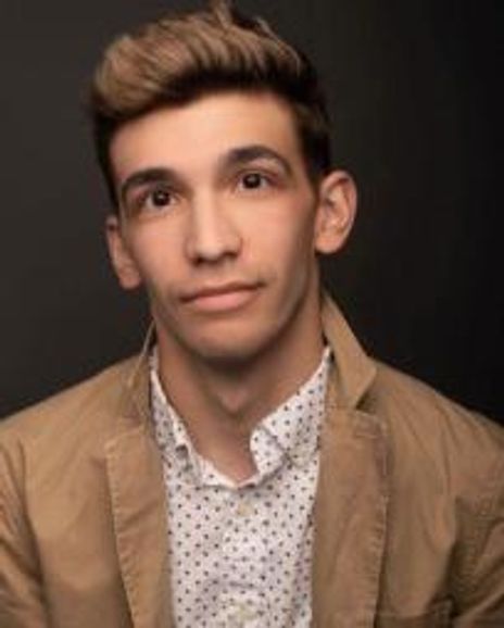 Eli Cavaliero Headshot