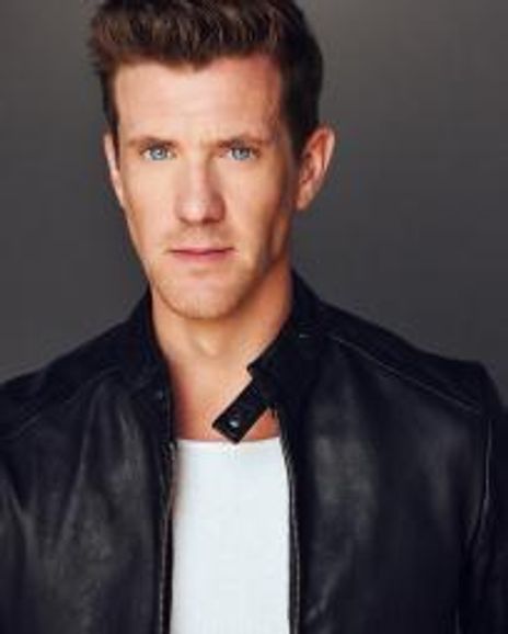 Sam Pearson Headshot