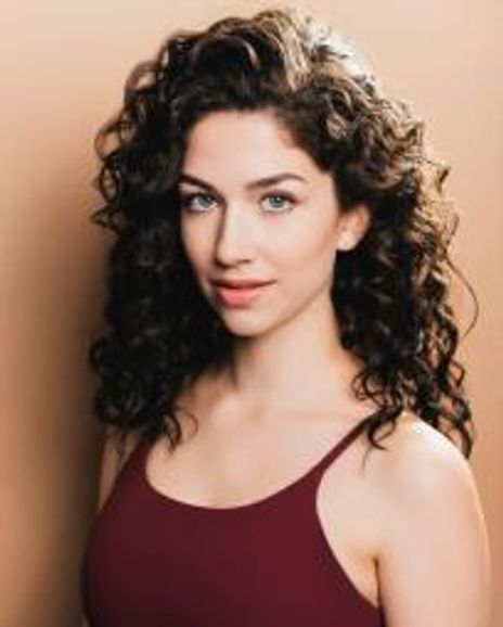 Livvie Hirshfield Headshot