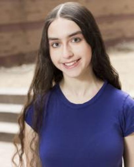 Mira Singer Headshot