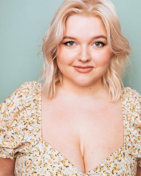 London Riley Keller Headshot