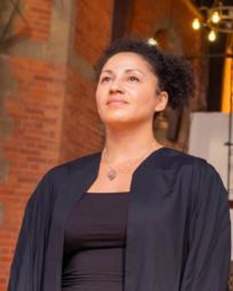 Danielle Henry Headshot