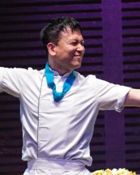 Min Goo Jung Headshot