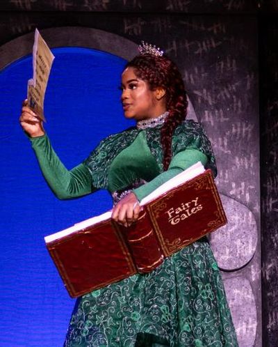 Cecily Dionne Davis Headshot