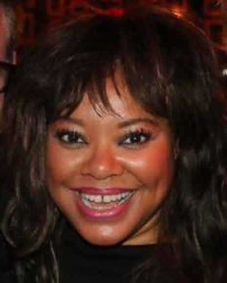 Melanie Taylor Headshot