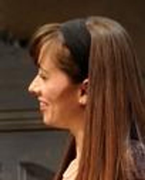 Alicia Davies Headshot