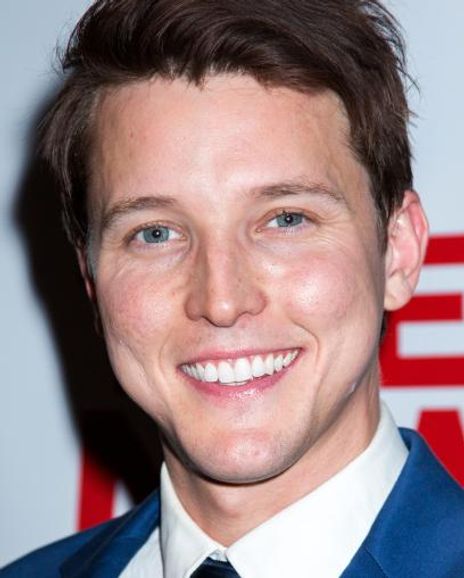 Dave Thomas Brown Headshot