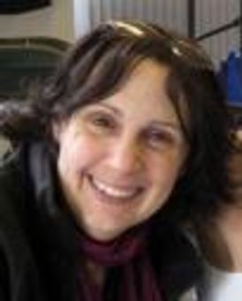 Karen Elliott Headshot