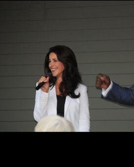 Gina Feliccia Headshot