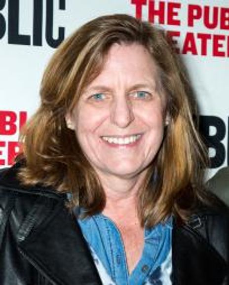Kirsten Sanderson Headshot