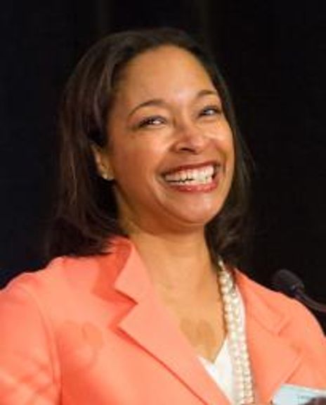 Leslie John Headshot